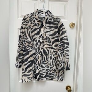 Alfred Dunner Black and White Animal Print Sheer Jacket / Blouse - 16